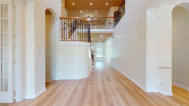 Foto del edificio - 18814 Cove Vista Ln