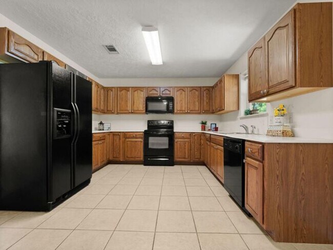 Foto del edificio - 122 Mayhaw St