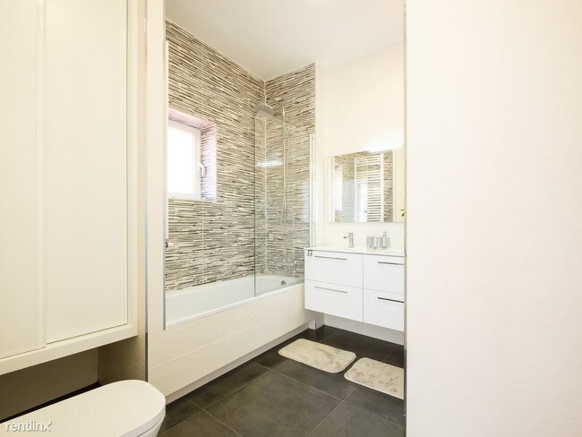 Foto del edificio - 2 br, 2 bath Condo - 222 2nd St SE Apt 1203