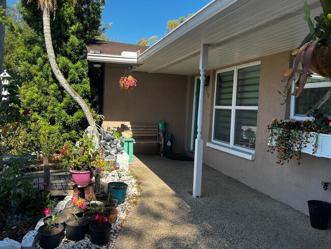 Foto del edificio - 310 15th Ave SW