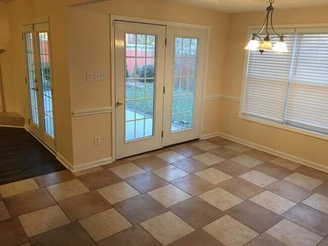 Foto del edificio - Beautiful 4br, 2.5 bath home in the Jack B...