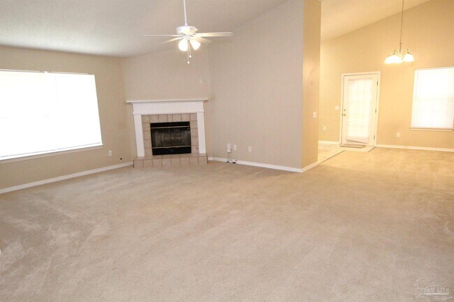 Foto del edificio - 1261 Greystone Ln