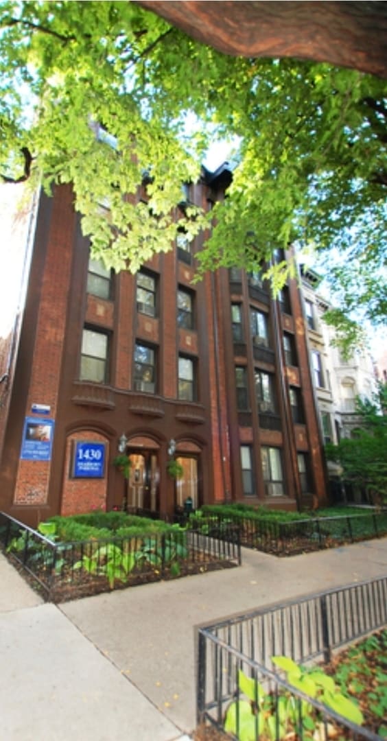 Building Photo - 1430 N Dearborn Pkwy