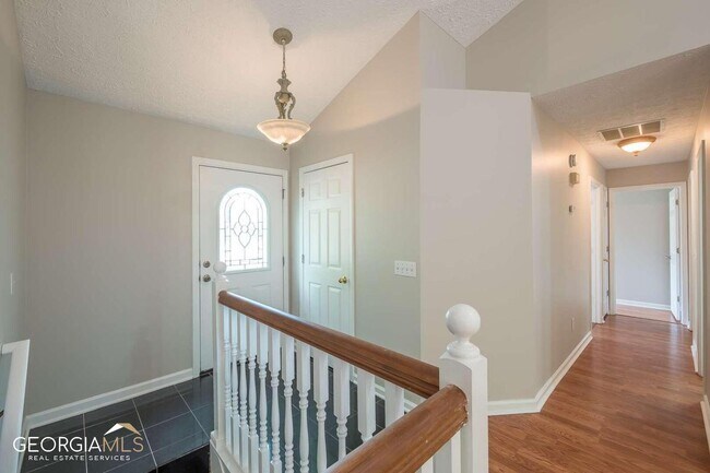 Foto del edificio - 4233 Harris Ridge Ct