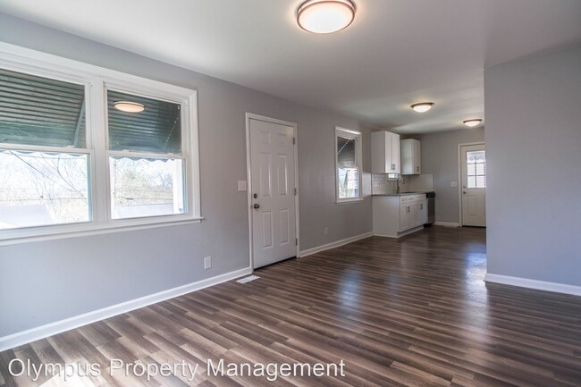 Building Photo - 2 br, 1 bath House - 300 Sentinel Dr