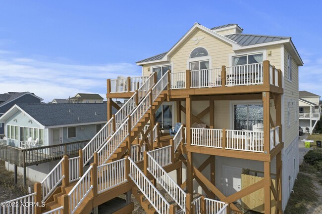 Building Photo - 330 Sea Shore Dr