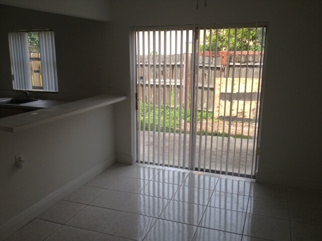 Foto del edificio - 5734 Blueberry Ct