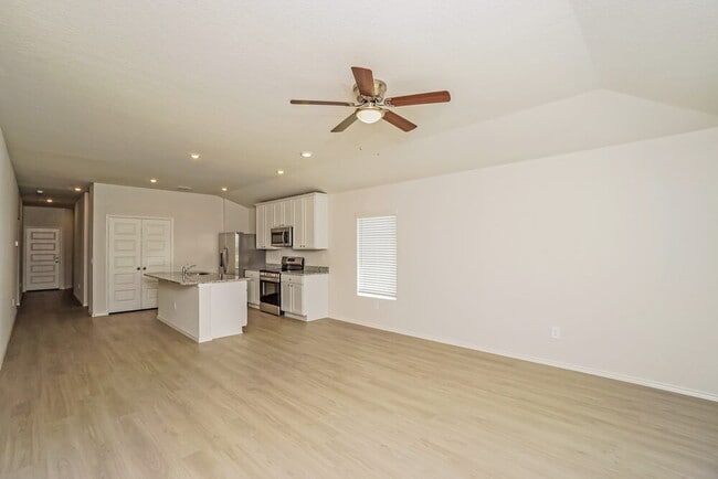 Building Photo - 515 Roquefort St