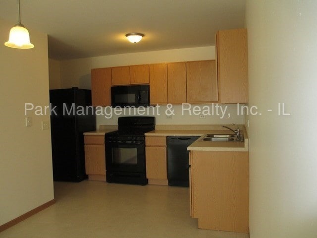 Building Photo - 25938 Derby Dr