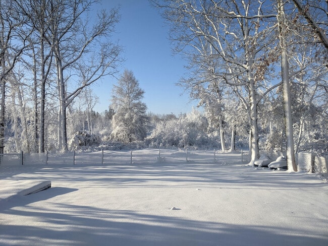 Building Photo - 1719 Charms Rd