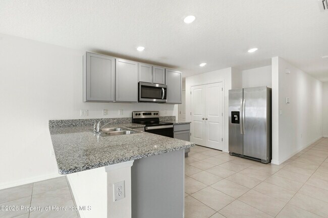 Foto del edificio - 13322 Golden Lime Ave