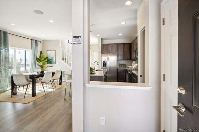 Foto del edificio - 6457 N Ceylon St