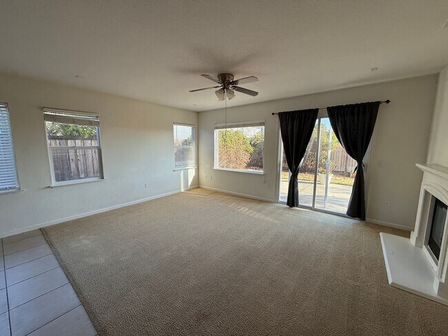 Foto del edificio - 3380 Bridgeway Lakes Dr