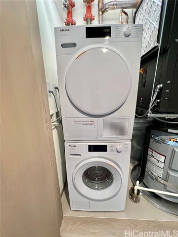 Building Photo - 1000 Auahi St