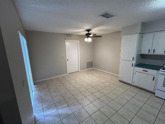 Building Photo - 1309 Malone Ave
