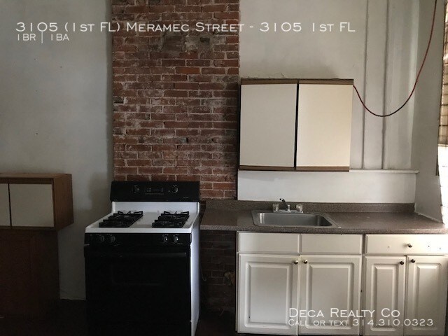 Building Photo - 1 Bedroom Apartment