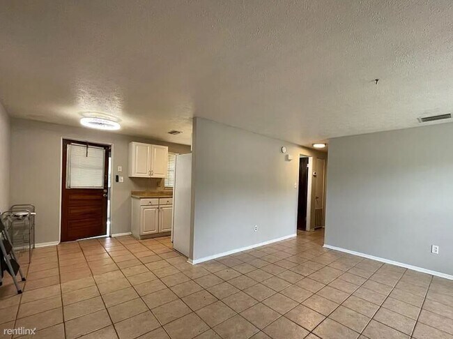 Building Photo - 3 br, 3 bath House - 2890 Creekbend Drive