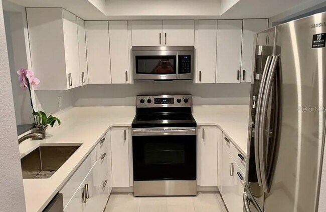 Foto del edificio - 906 Sunridge Dr