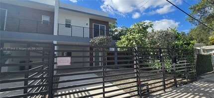 Building Photo - 3620 Thomas Ave