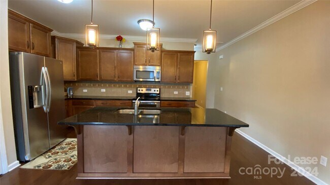 Building Photo - 3008 Stargazer Ln