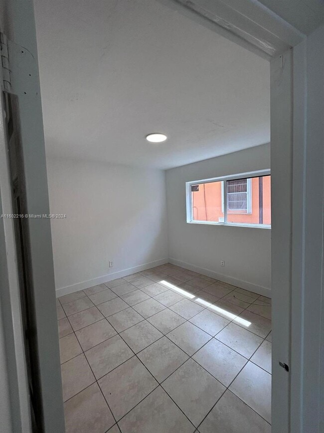 Building Photo - 1128 NW 76th St