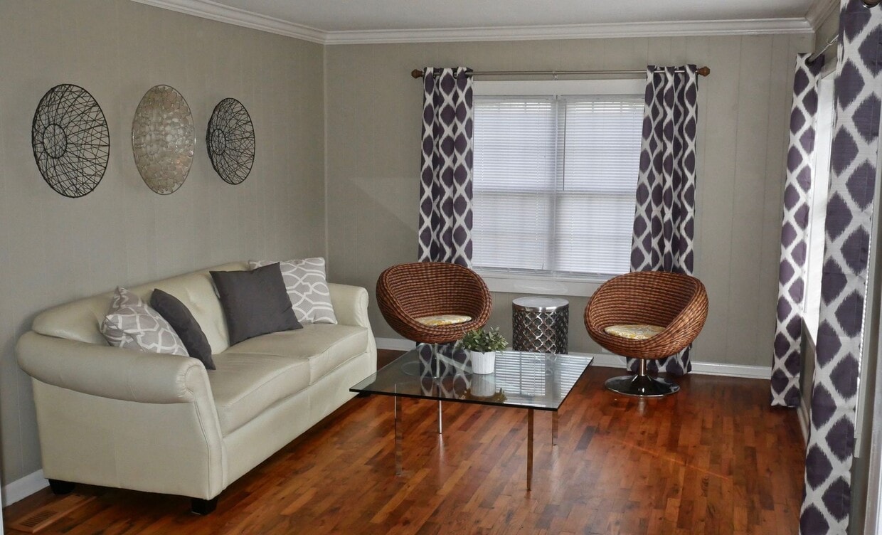 Primary Photo - 3 Bed 2 Bath House in a Peaceful Setting