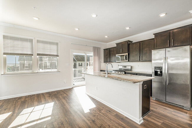 Foto del edificio - 5063 Silver Oak Dr