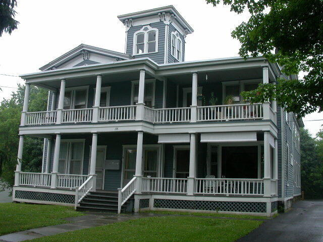 Primary Photo - 329 Macarthur Pkwy