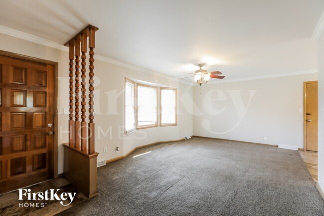 Foto del edificio - 8304 Hunter