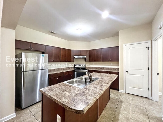 Building Photo - 6057 Abigail Bluffs Dr