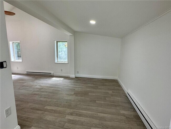 Building Photo - 9 Arbor Trail
