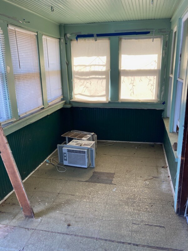 Foto del edificio - 3748 Vermont St