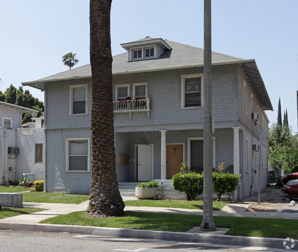 Building Photo - 3444 6th St