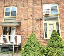 Building Photo - 415 N Main St