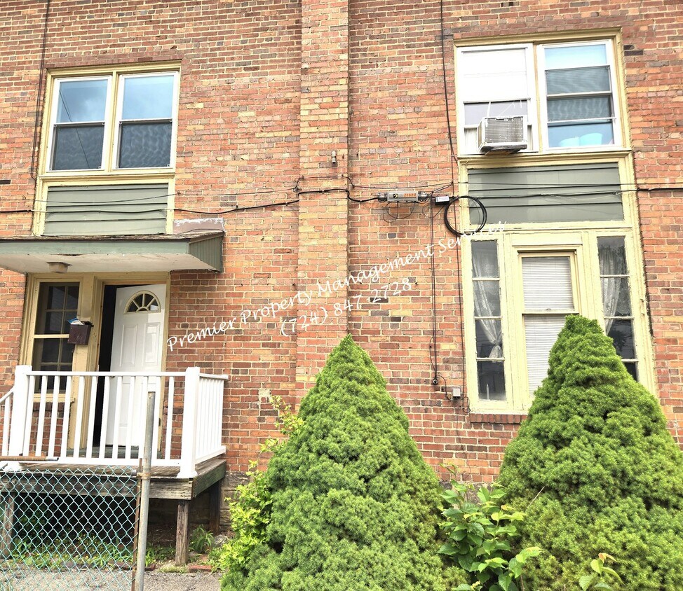 Foto principal - 415 N Main St