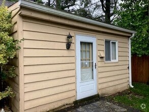 Building Photo - 17 Cody Ave