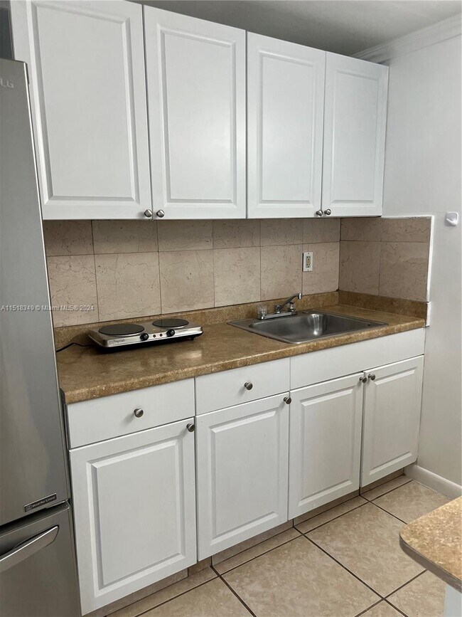 Building Photo - 13360 SW 43rd St