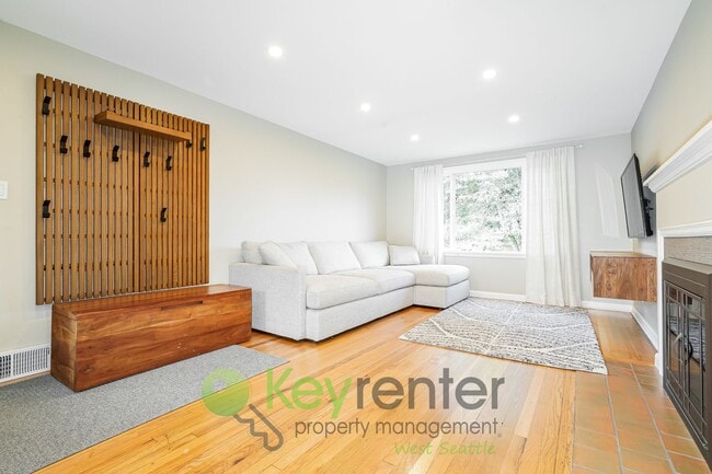 Building Photo - Remodeled Five Bedroom Retreat with Yard a...