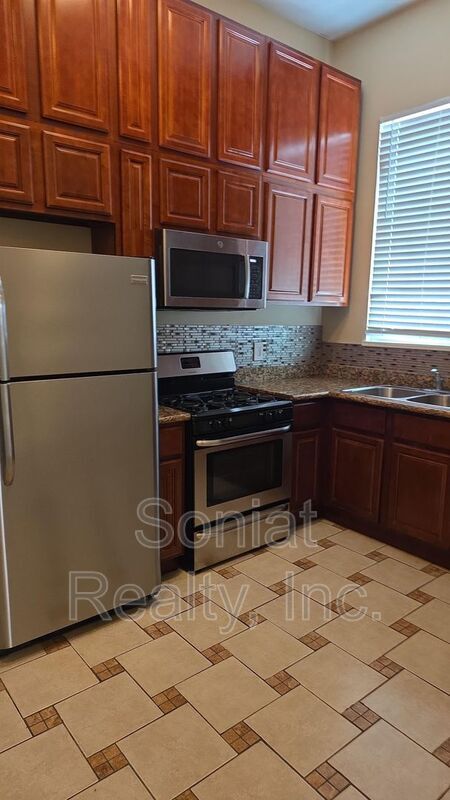 Foto del edificio - 705 Felicity St