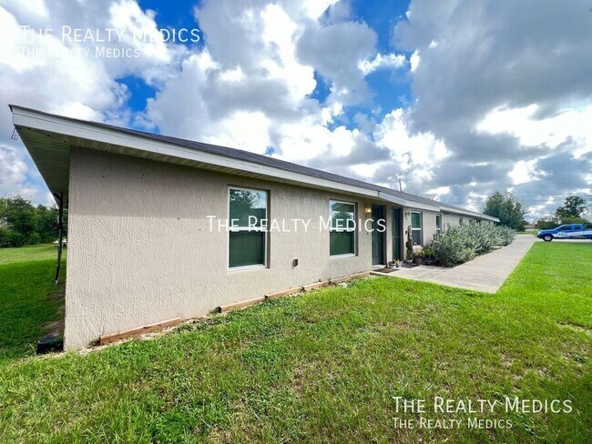 Foto del edificio - 8106 Juniper Rd