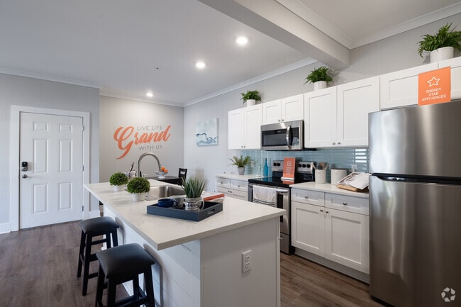 Interior Photo - Pointe Grand Savannah