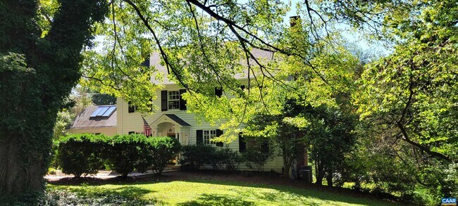 Foto del edificio - 1912 Blue Ridge Rd