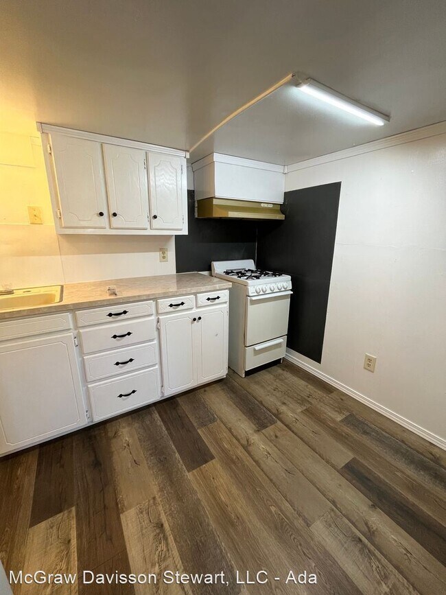 Foto del edificio - 1 br, 1 bath House - 821 N Highland Apt C