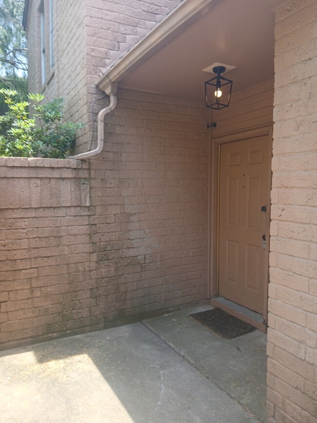 Building Photo - 5101 Middlecoff Cir