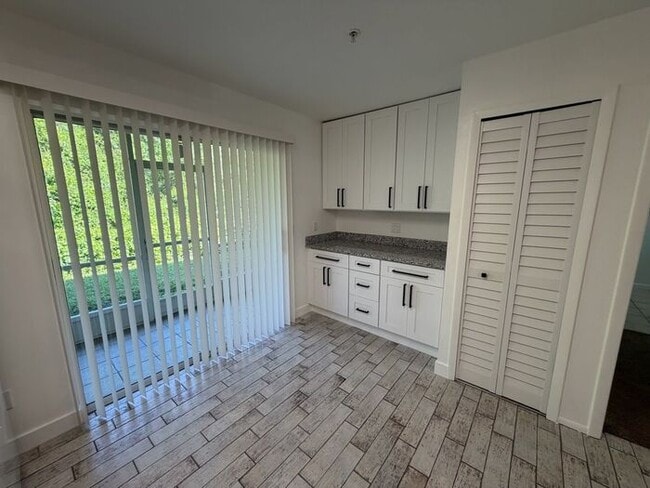 Building Photo - Beautiful 2/2 Condo In Hunter's Reserve! Near UCF!