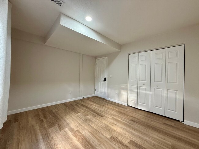 Building Photo - 411 Ruby Dr