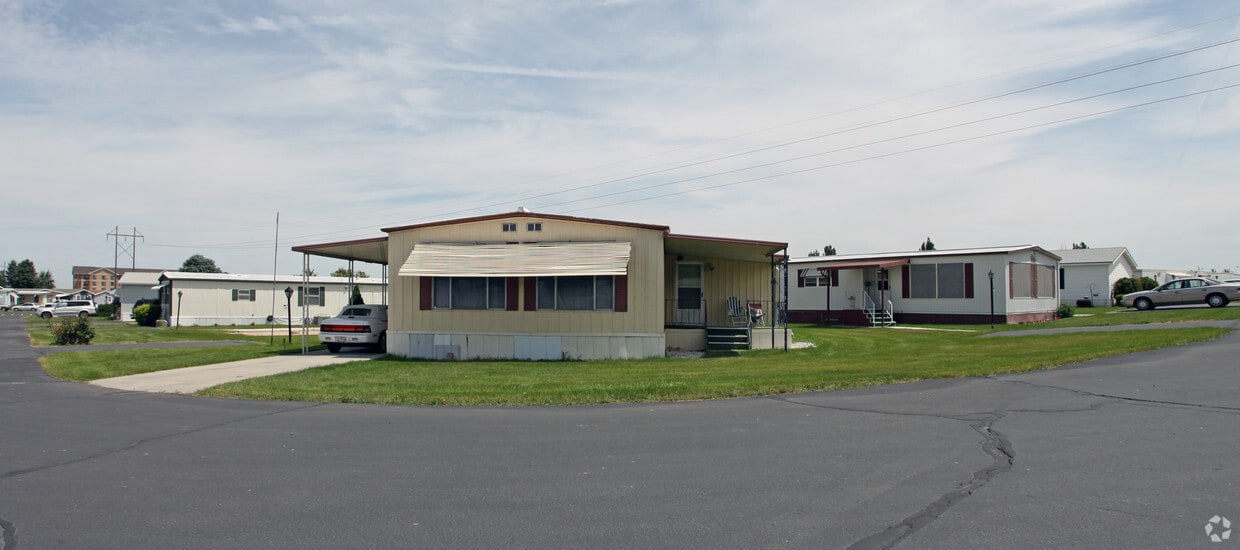 Primary Photo - 450 Pole Line Rd