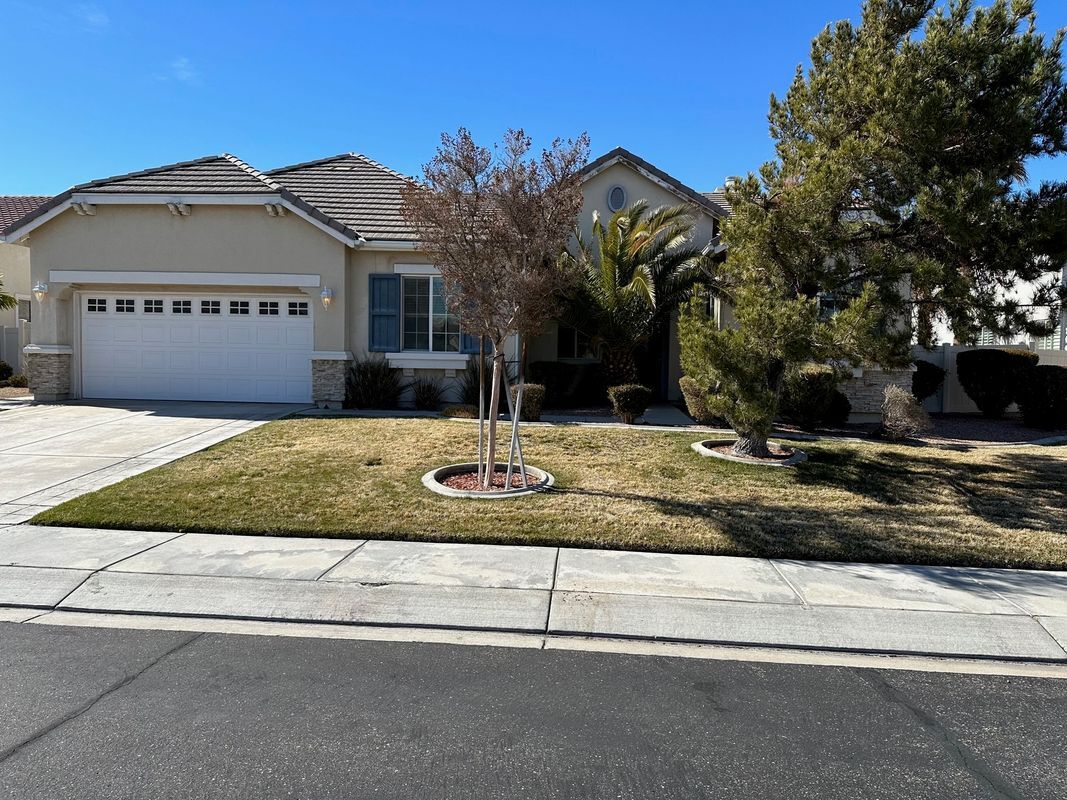 Primary Photo - 10818 Toyon Ct
