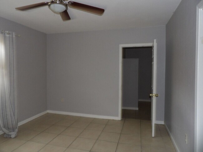 Foto del edificio - 708 Avenue A