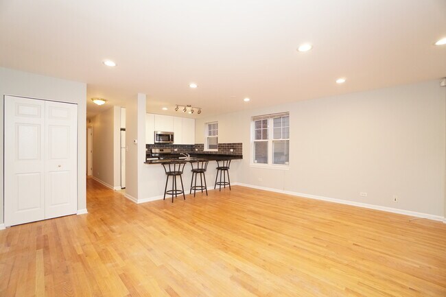 Foto del edificio - 1103 N Crosby St